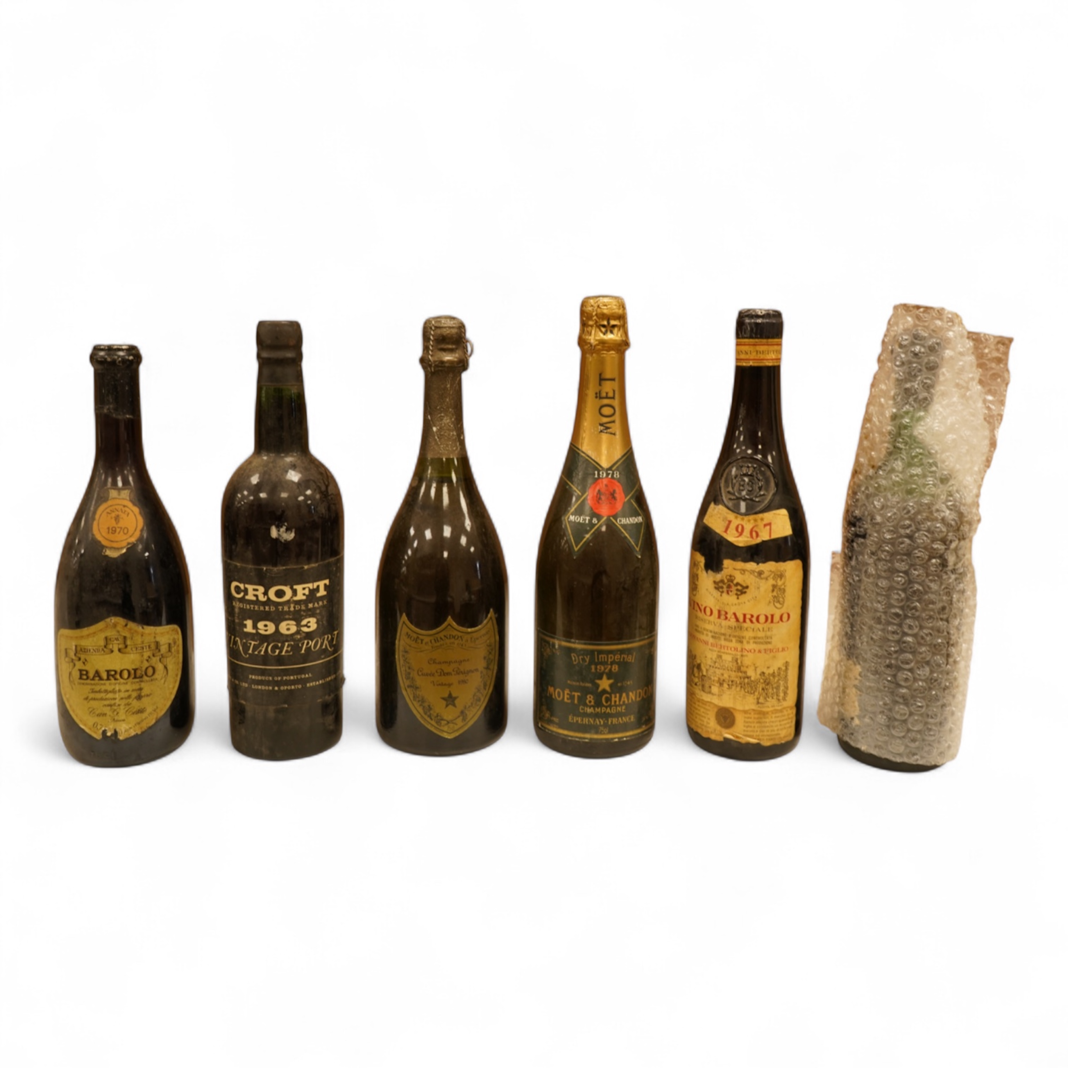Six bottles of port, wine and champagne to include Dom Pérignon 1980, Moët & Chandon 1978, Croft 1963 etc